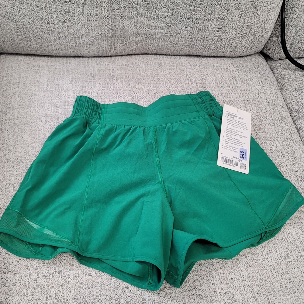 Lululemon 4" Hotty Hot emerald Green Shorts